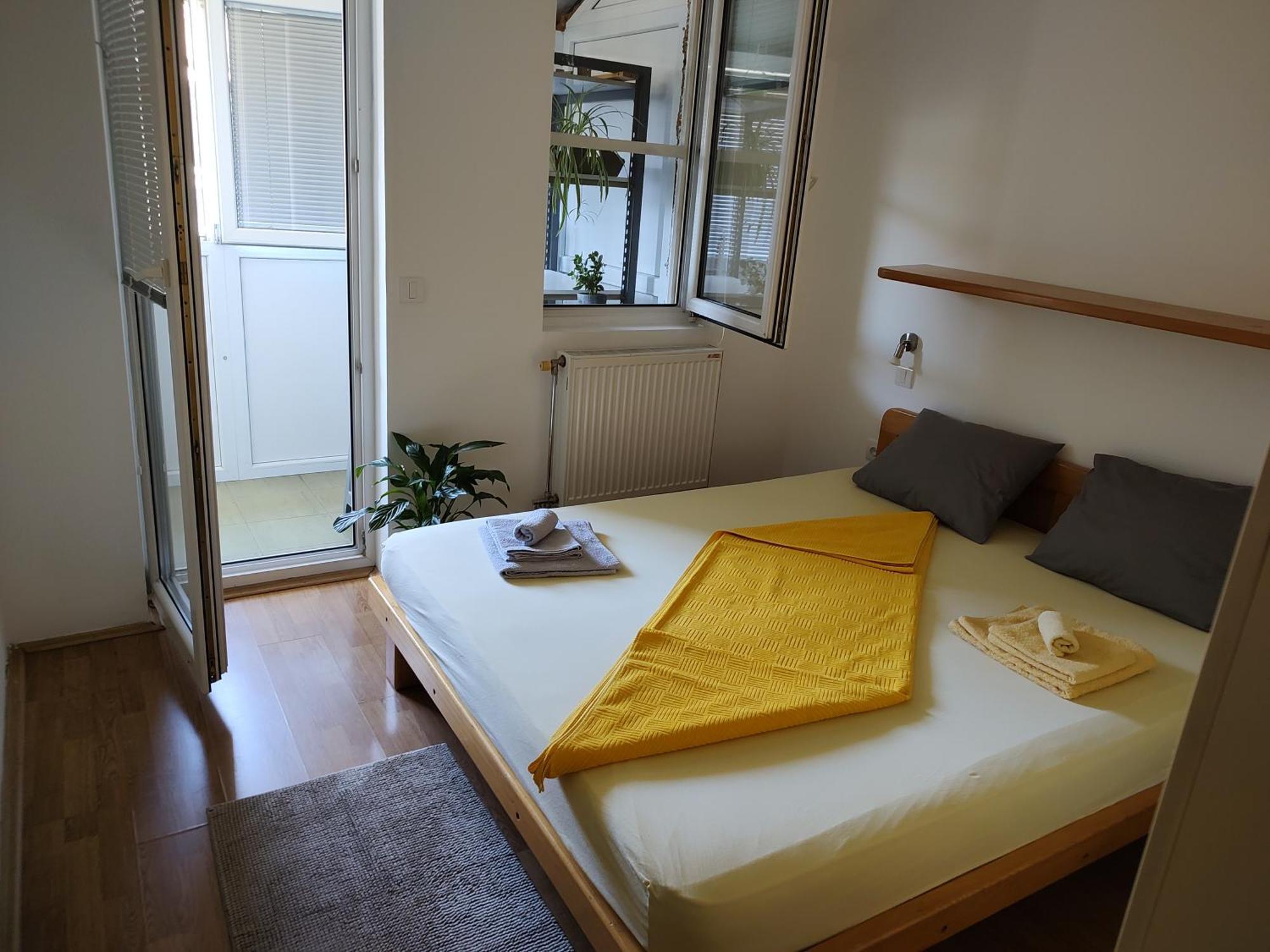 Twowheels Apartment - Apartment With Bicycles Нови-Сад Экстерьер фото