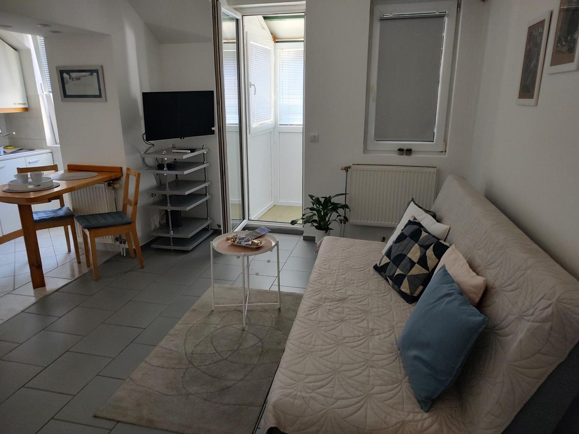 Twowheels Apartment - Apartment With Bicycles Нови-Сад Экстерьер фото